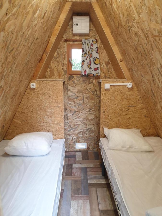 Camping Le Moulin Du Roy Ровел Екстериор снимка