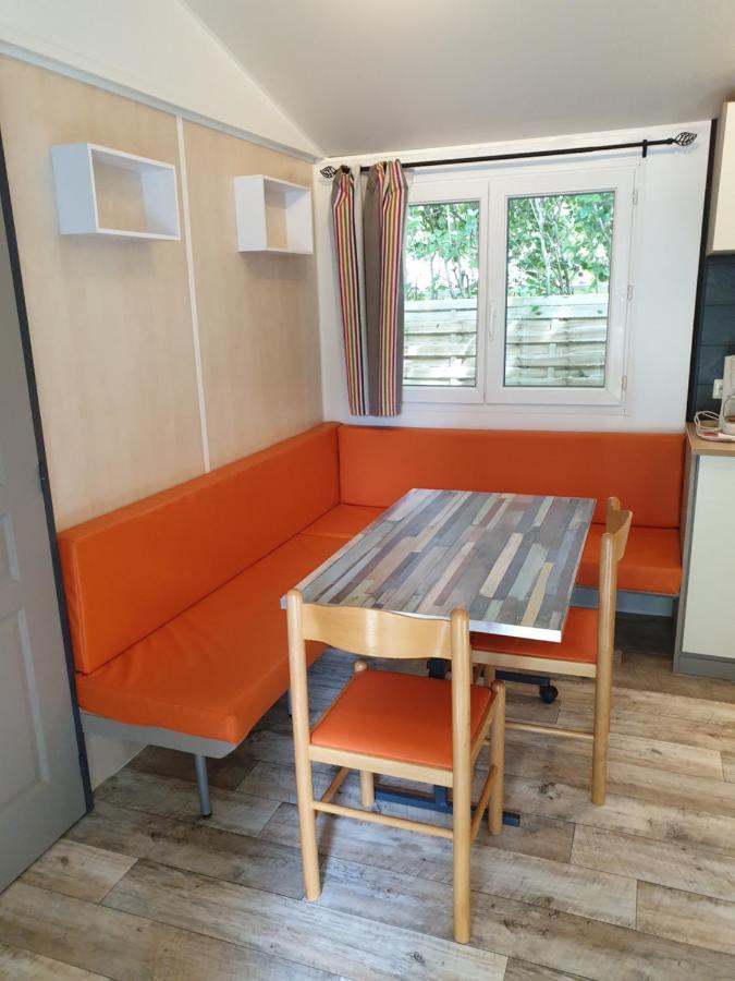 Camping Le Moulin Du Roy Ровел Екстериор снимка