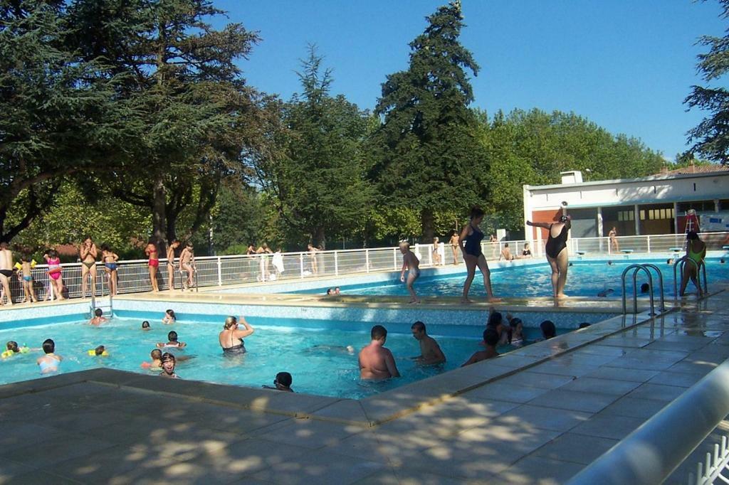 Camping Le Moulin Du Roy Ровел Екстериор снимка