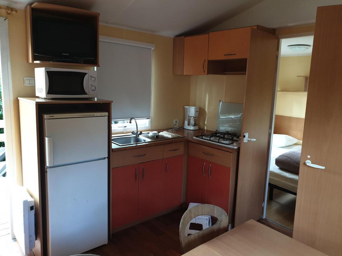 Camping Le Moulin Du Roy Ровел Екстериор снимка